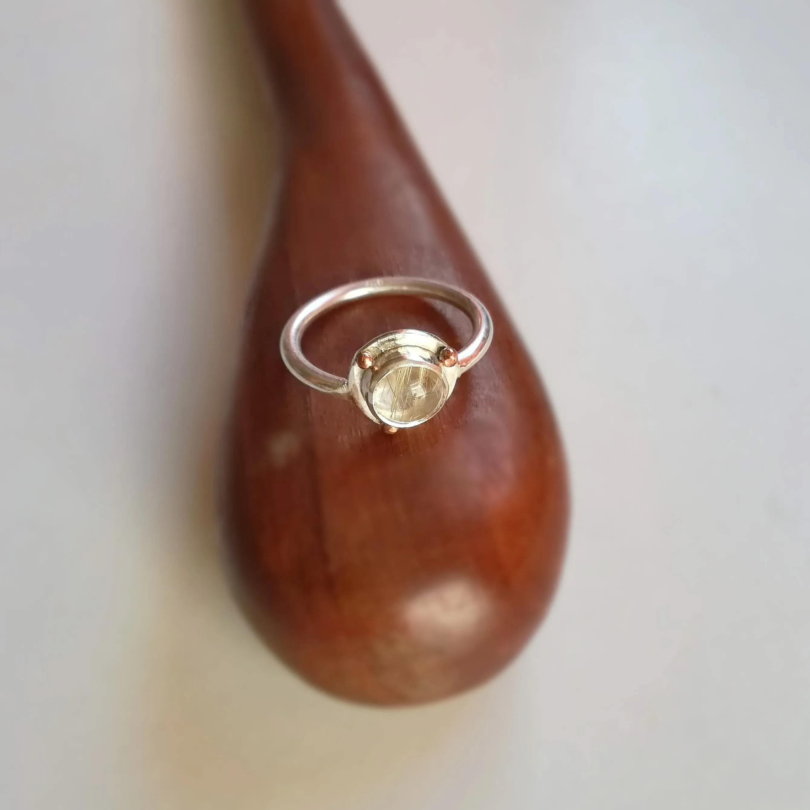 Anillo de Cuarzo Rutilado y  Plata de Ley | Hecho a Mano Talla 14